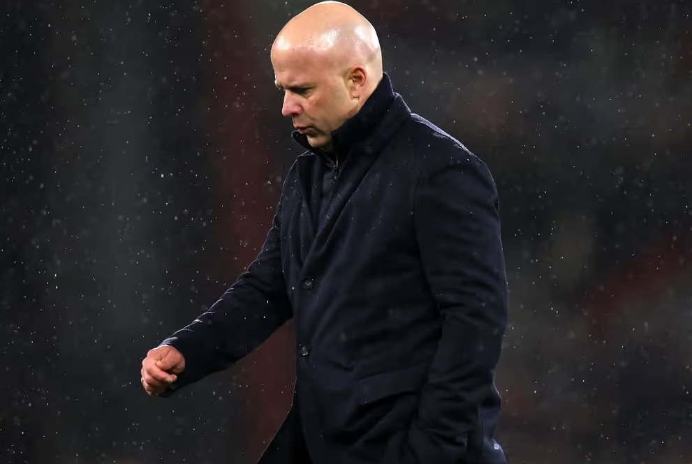 Arne Slot giai thich ly do Liverpool de thua Bournemouth.