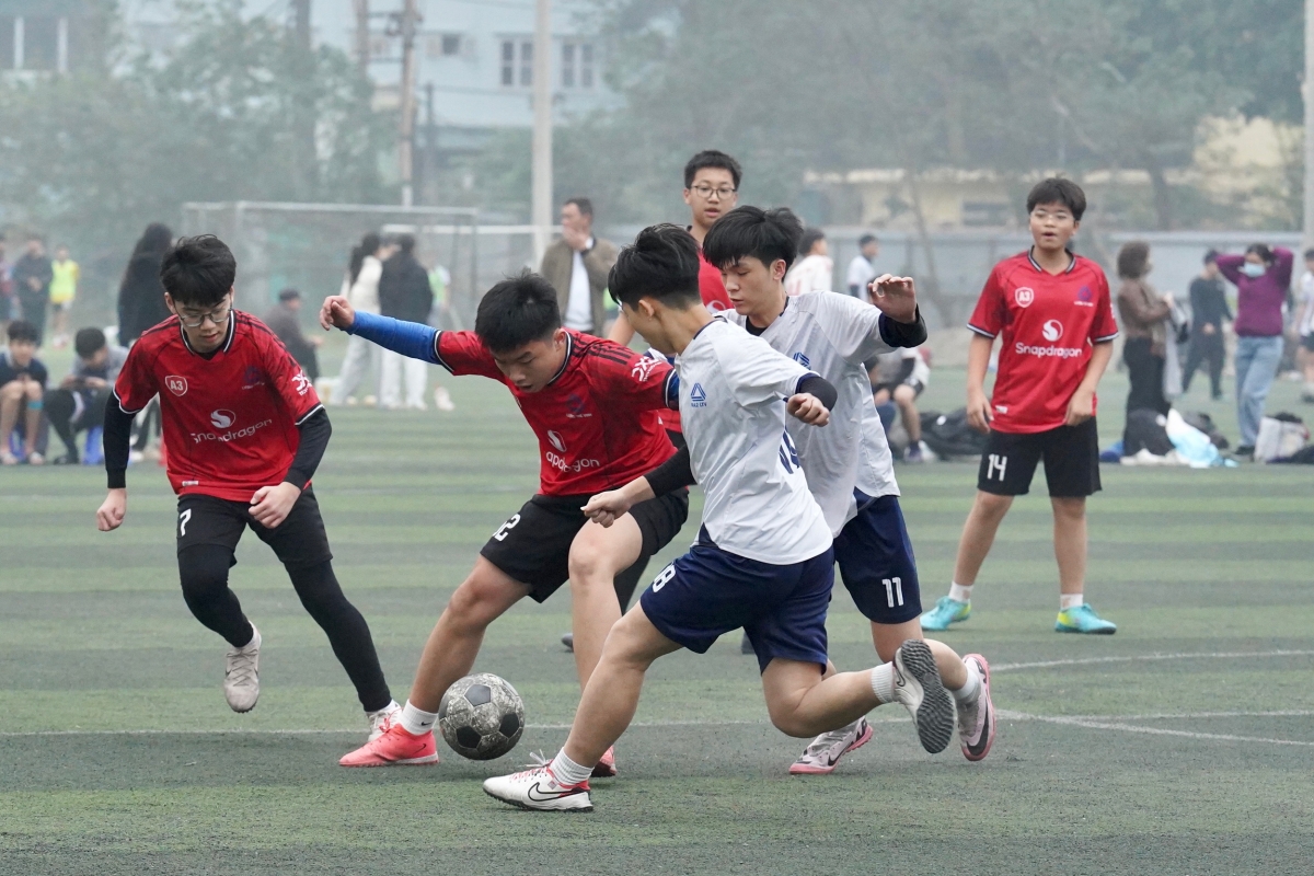 9A3 thi đấu bản lĩnh giành hạng Ba Giải Thể thao Lương Thế Vinh 4