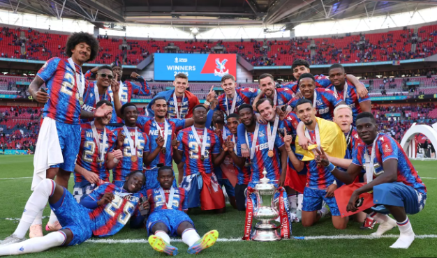 Crystal Palace và câu chuyện quen thuộc của những đội bóng trung bình tại Premier league 3