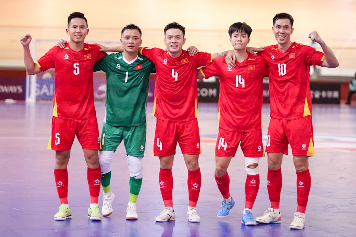 ĐT futsal Việt Nam ngược dòng đánh bại Kuwait 5-4 dT futsal Viet Nam nguoc dong danh bai Kuwait 5-4