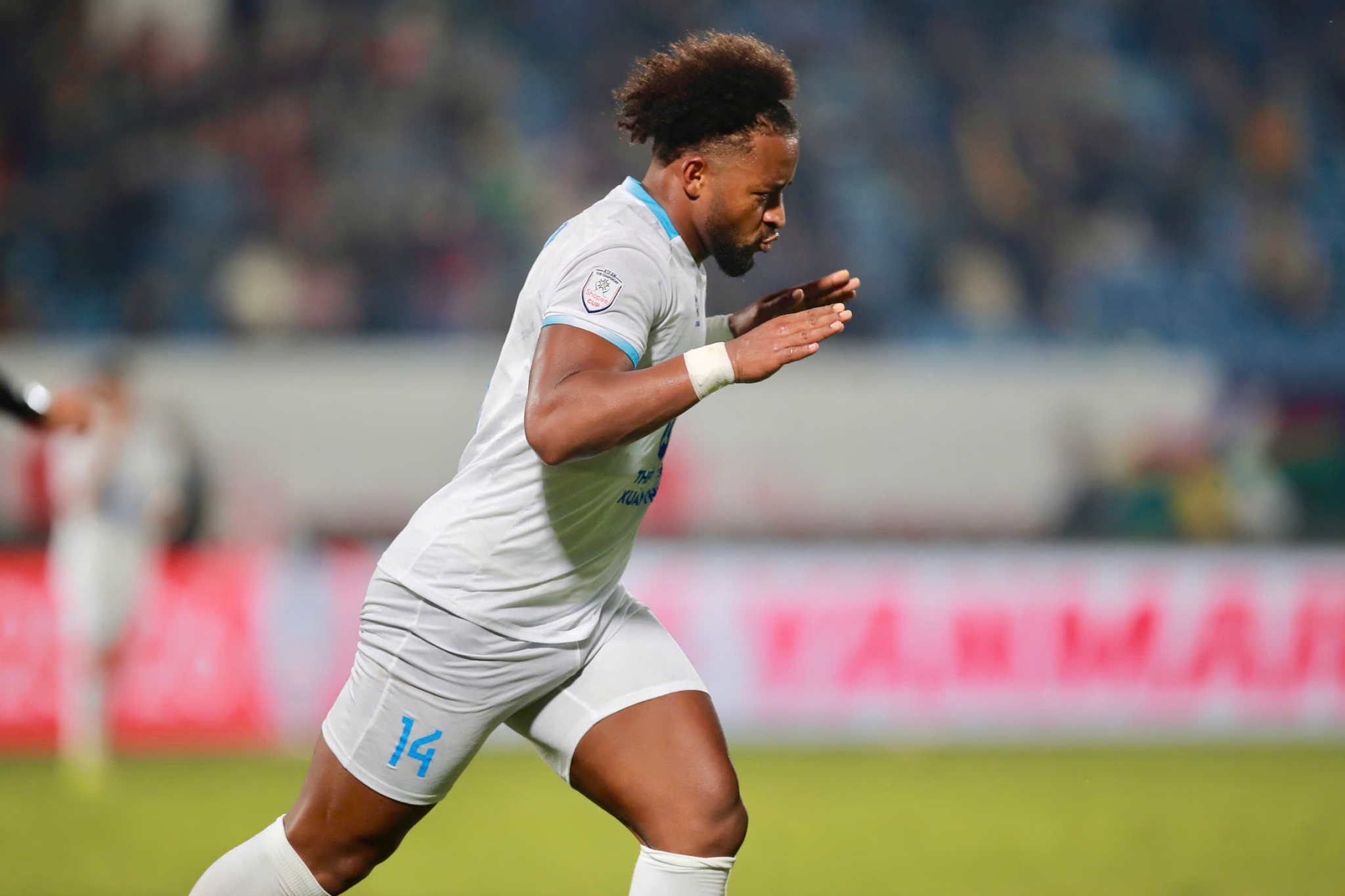 Xuân Son tiếp tục chuõi phong độ hủy diệt Xuan Son tiep tuc chuoi phong do huy diet