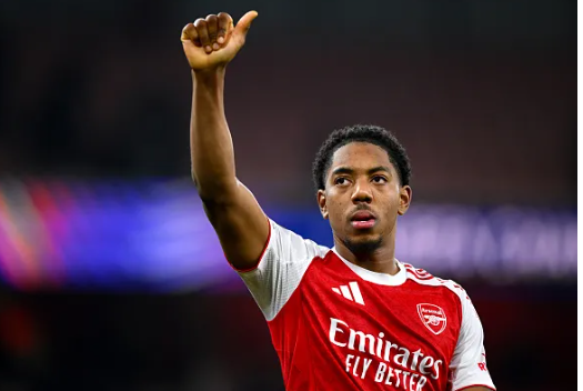Arsenal cho mượn tài năng trẻ Ethan Nwaneri 1