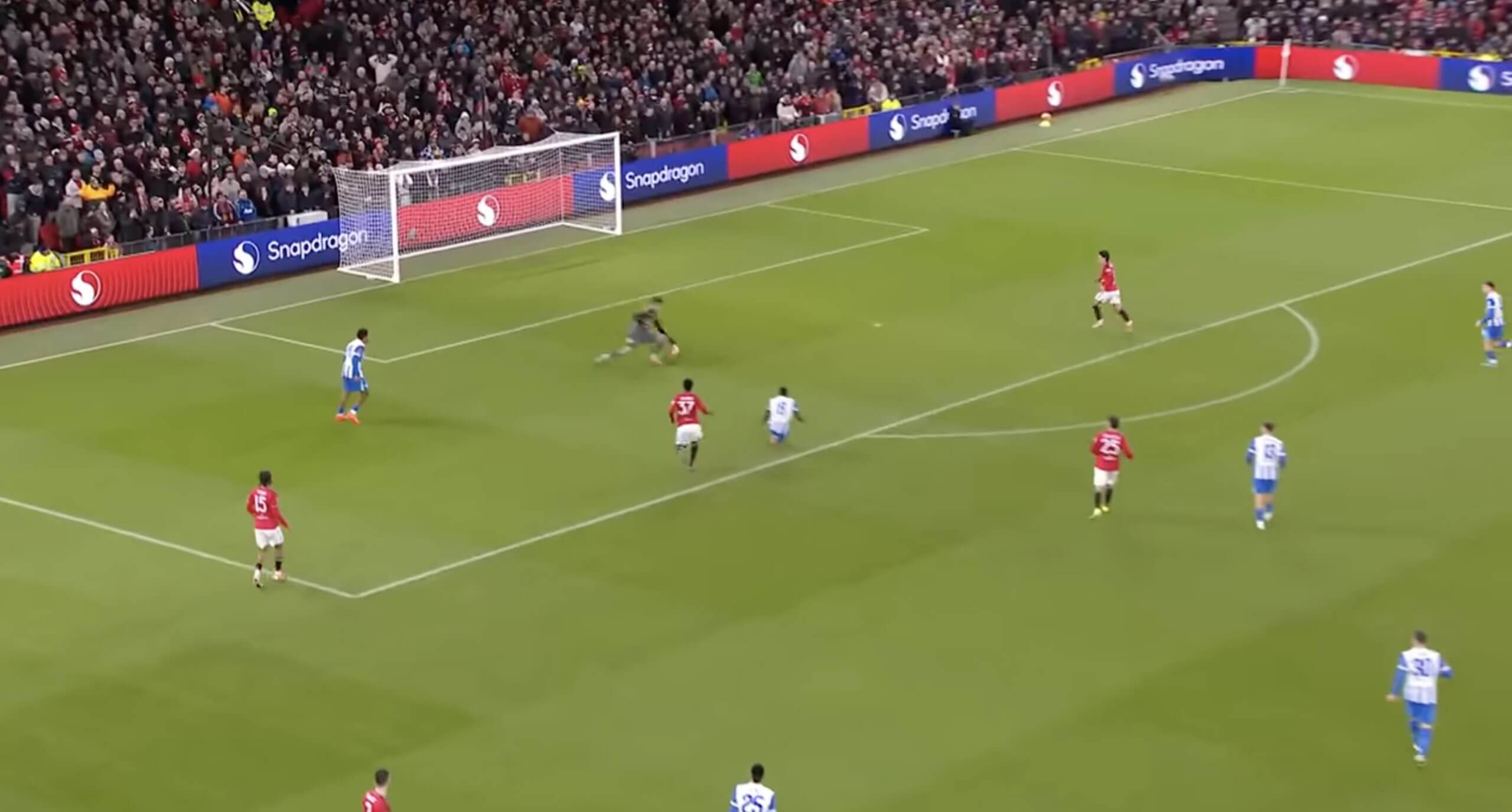 Senne Lammens Kẻ khiến khán giả nhầm tưởng với Peter Smeichel 12 Senne Lammens Kẻ khiến khán giả nhầm tưởng với Peter Smeichel 12