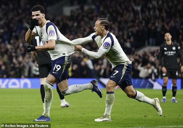 1769969193837_wide_galleryImage_Soccer_Football_Premier_L