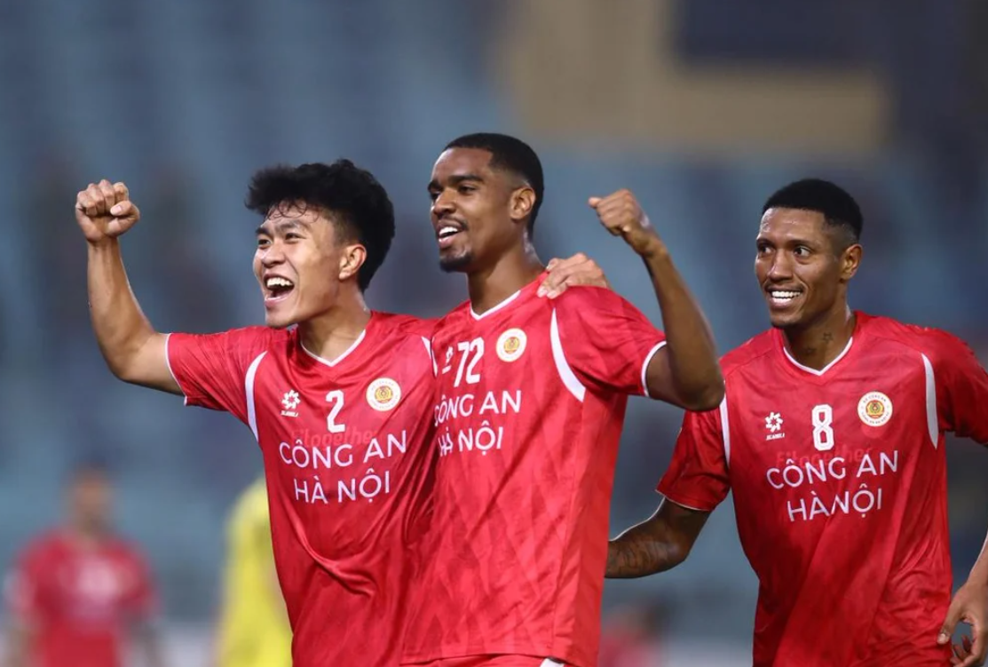 Tuyển thủ U23 Việt Nam bất ngờ được đội bóng Hàn Quốc quan tâm 1 Tuyển thủ U23 Việt Nam bất ngờ được đội bóng Hàn Quốc quan tâm 1