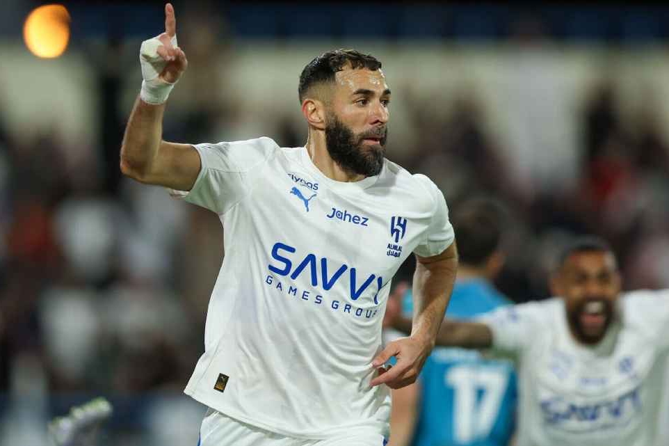 Karim Benzema toa sang ngay tran ra mat Al Hilal