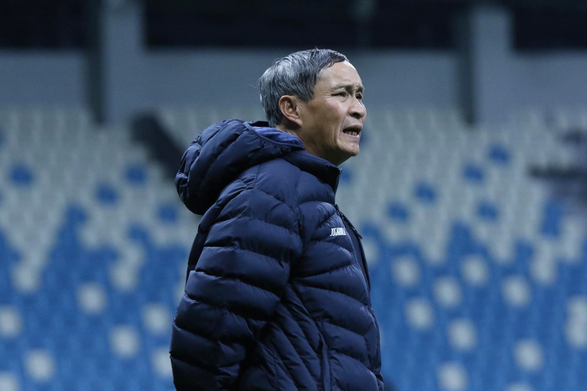 HLV Mai duc Chung hai long khi dT nu Viet Nam co xat voi doi thu manh nhu Trung Quoc