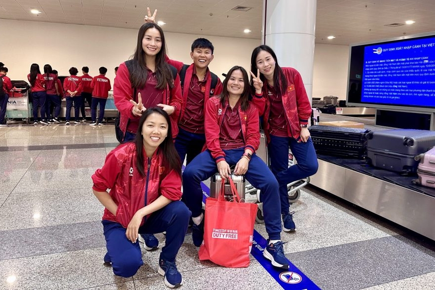 dT nu Viet Nam tro ve