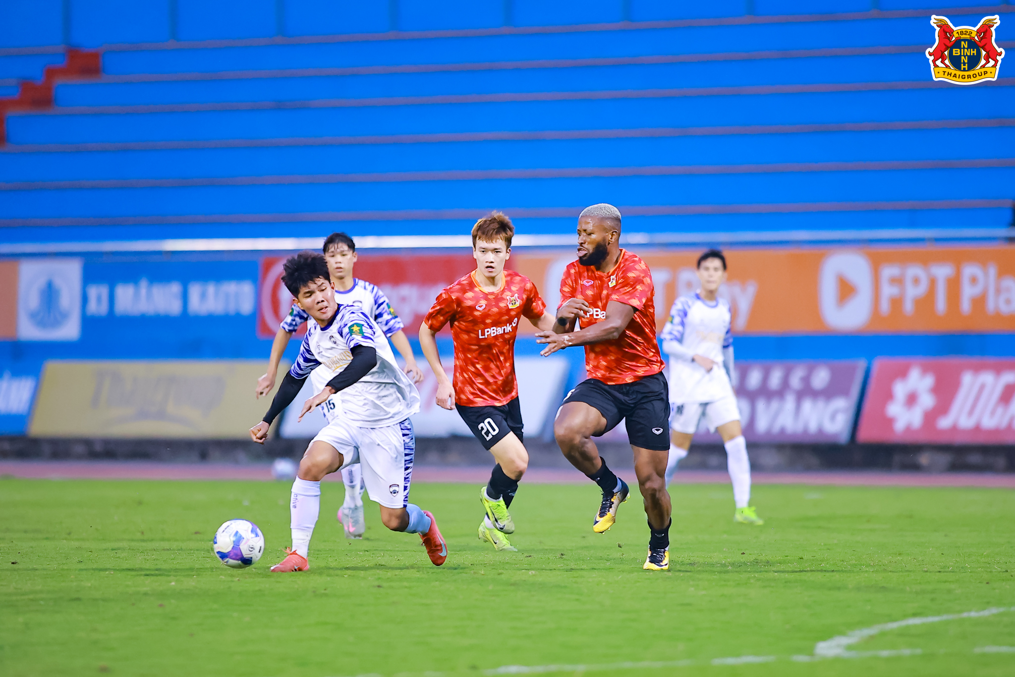 Nình Bình thắng đậm ở trận đấu khai xuân Ninh Binh thang dam o tran dau khai xuan