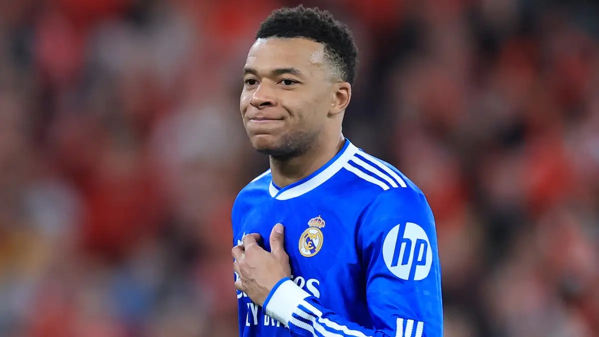 Patrice Evra Arsenal hãy dùng mọi chiêu trò để lên ngôi mùa này! 6 Patrice Evra Arsenal hãy dùng mọi chiêu trò để lên ngôi mùa này! 6