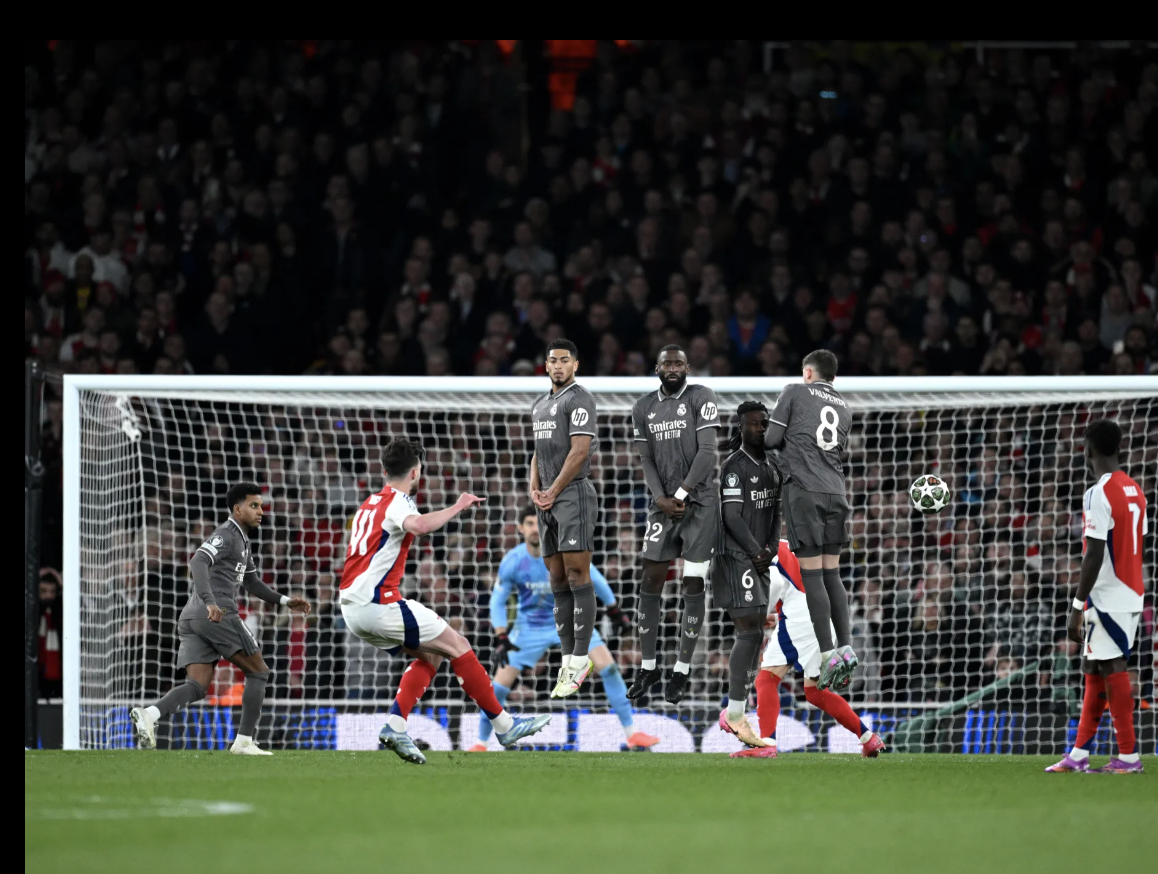 Declan Rice và cú hích từ Beckham cho tham vọng danh hiệu 4 Declan Rice và cú hích từ Beckham cho tham vọng danh hiệu 4