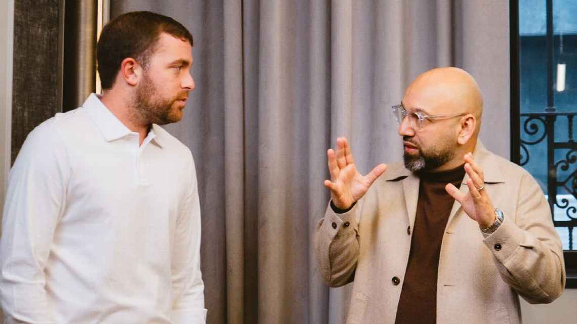 Ali Barat Từ gã tay ngang vào ngành cho vui đến thế lực mới của giới siêu cò 6 Ali Barat Từ gã tay ngang vào ngành cho vui đến thế lực mới của giới siêu cò 6