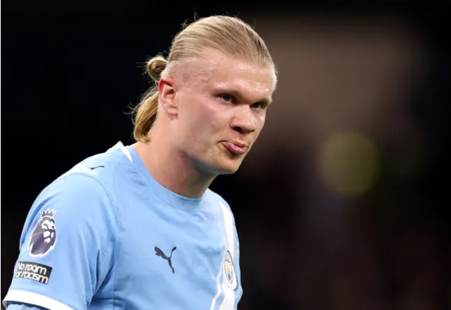 Erling Haaland vang mat truoc Newcastle.