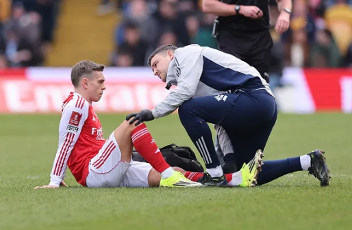 Arsenal trả giá đắt sau tấm vé vào tứ kết FA Cup 1