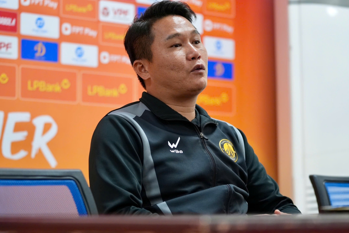 HLV Mai Xuan Hop Nam dinh vs Thanh Hoa 13/3