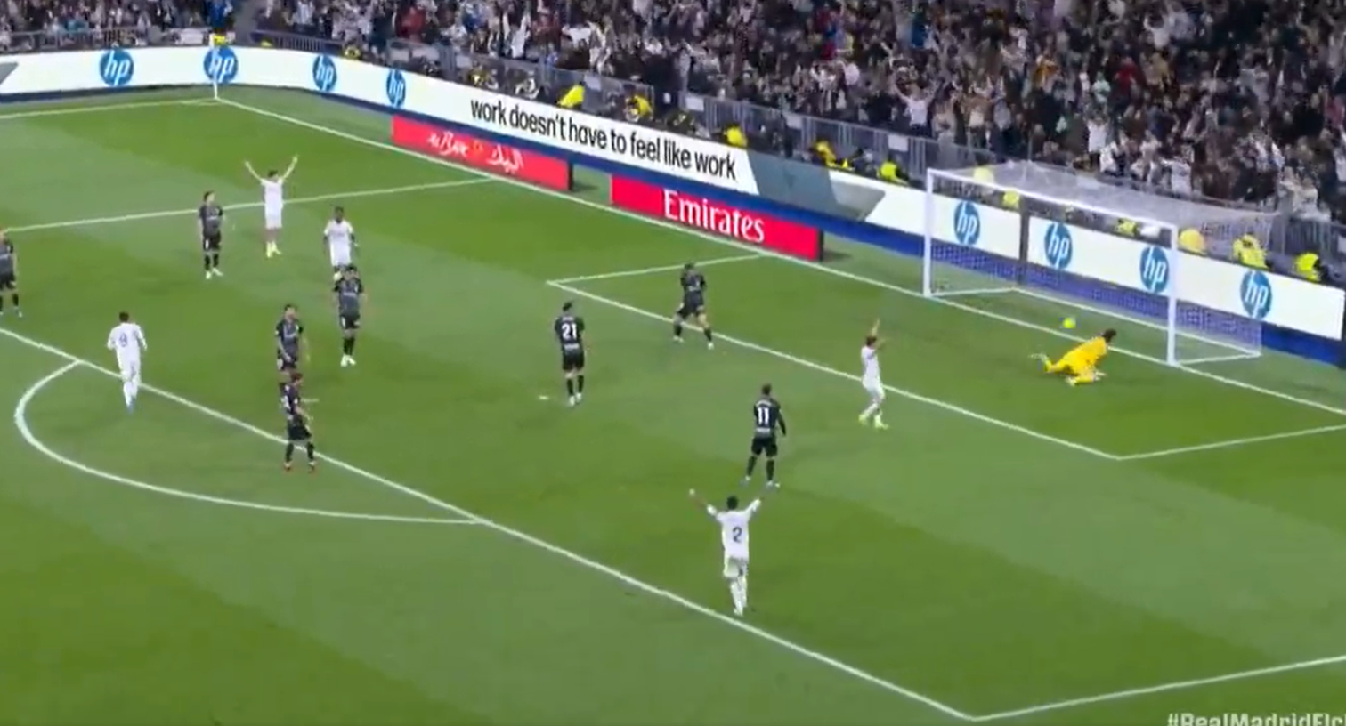 Federico Valverde lập thêm siêu phẩm trước Elche 4