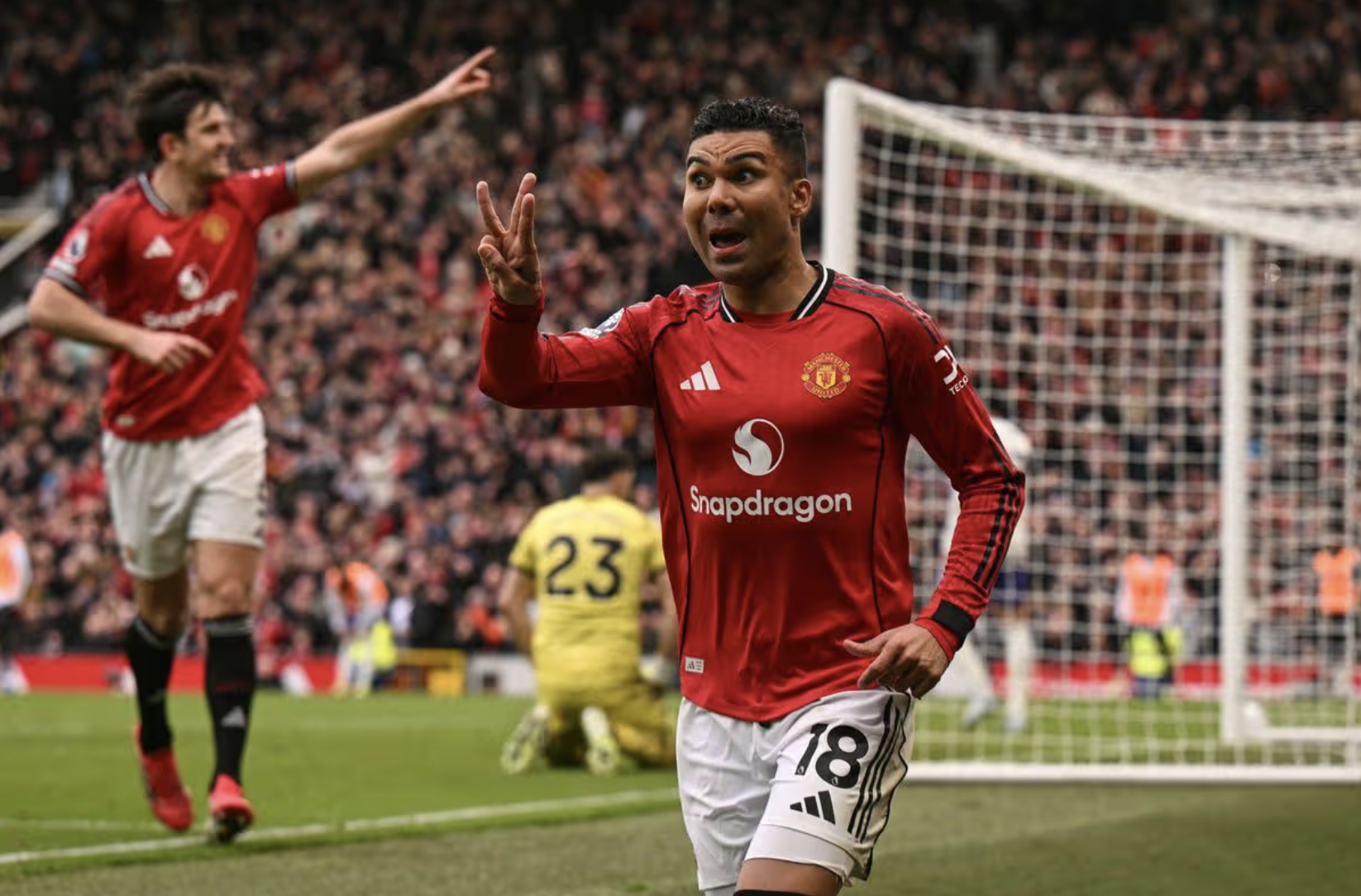 Đừng đùa với Man United vào lúc này! 1