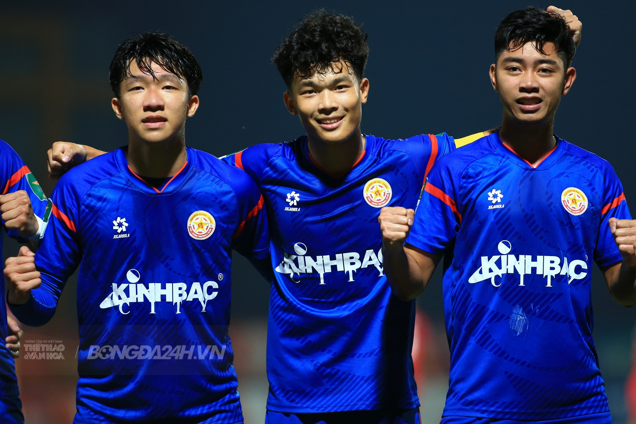 Messi Ha Tinh Le Anh duc co tran ra mat tai giai hang Nhat quoc gia