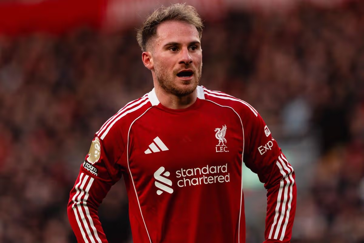 Arne Slot, hãy trả Dominik Szoboszlai về đúng vị trí của mình! 3 Arne Slot, hãy trả Dominik Szoboszlai về đúng vị trí của mình! 3