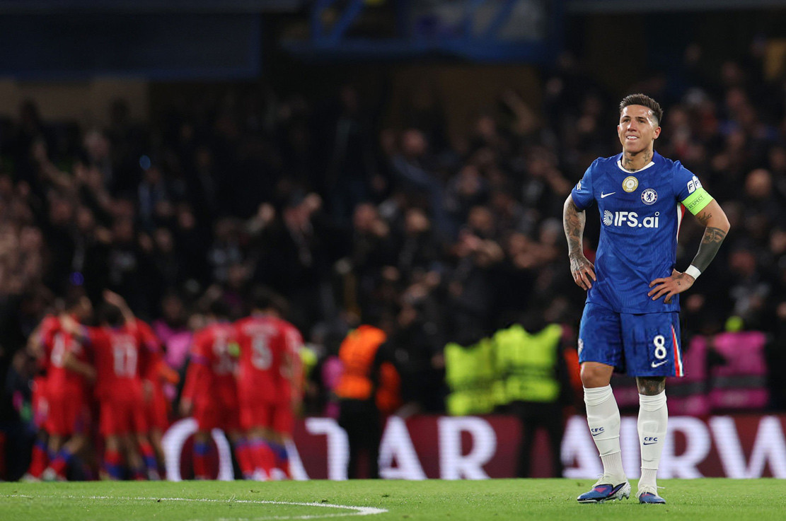 Chelsea thua 0-3 tren san nha truoc PSG.