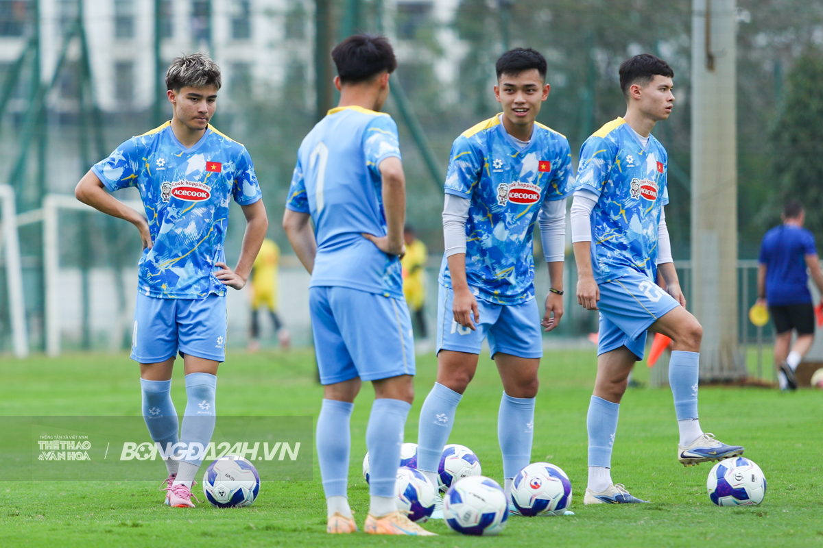 U23 Việt Nam rèn kỹ thể lực trước thềm sang Trung Quốc 6