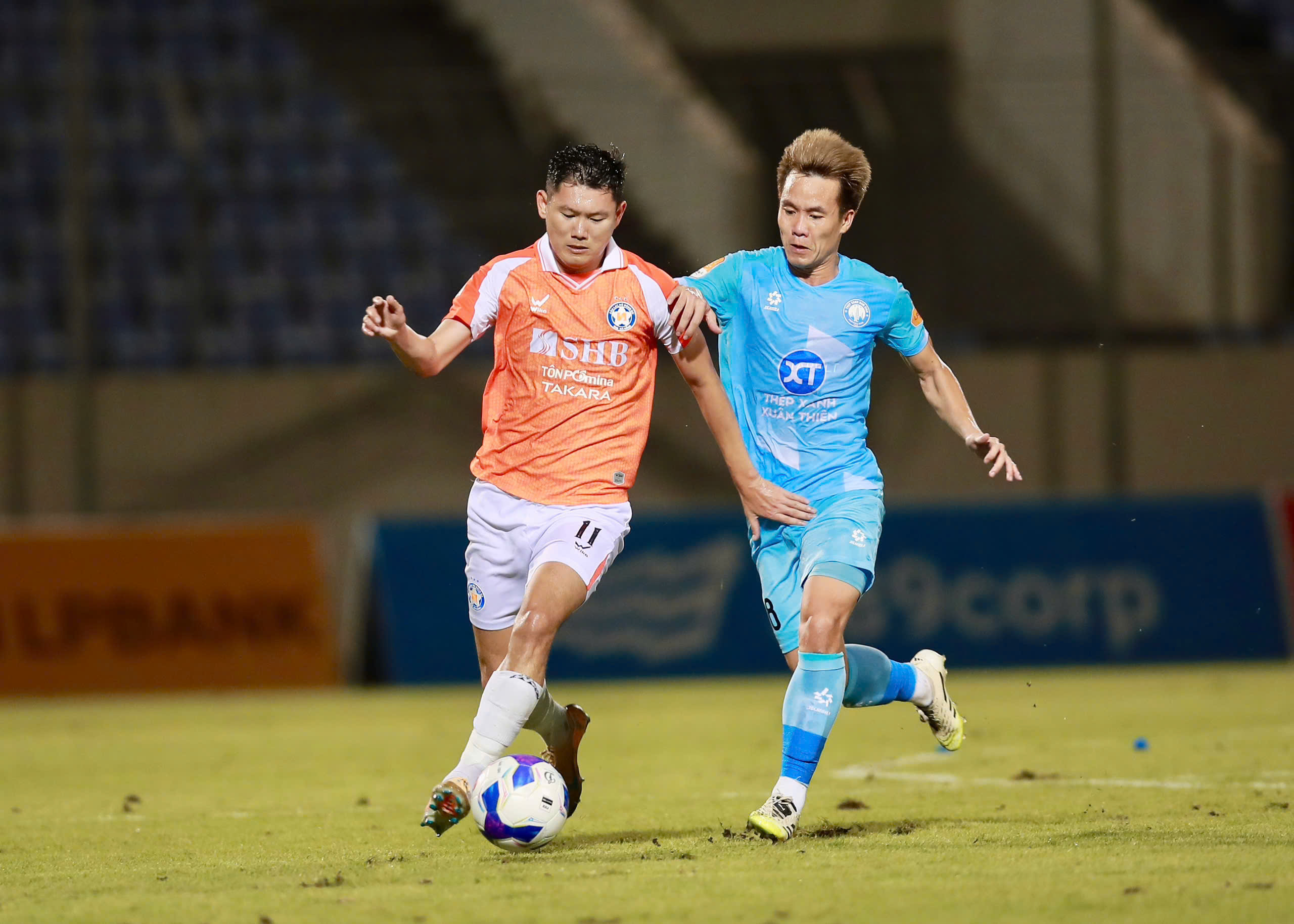 Vũ Hồng Việt Liều thuốc tiên cho CLB Nam Định 3 Vũ Hồng Việt Liều thuốc tiên cho CLB Nam Định 3