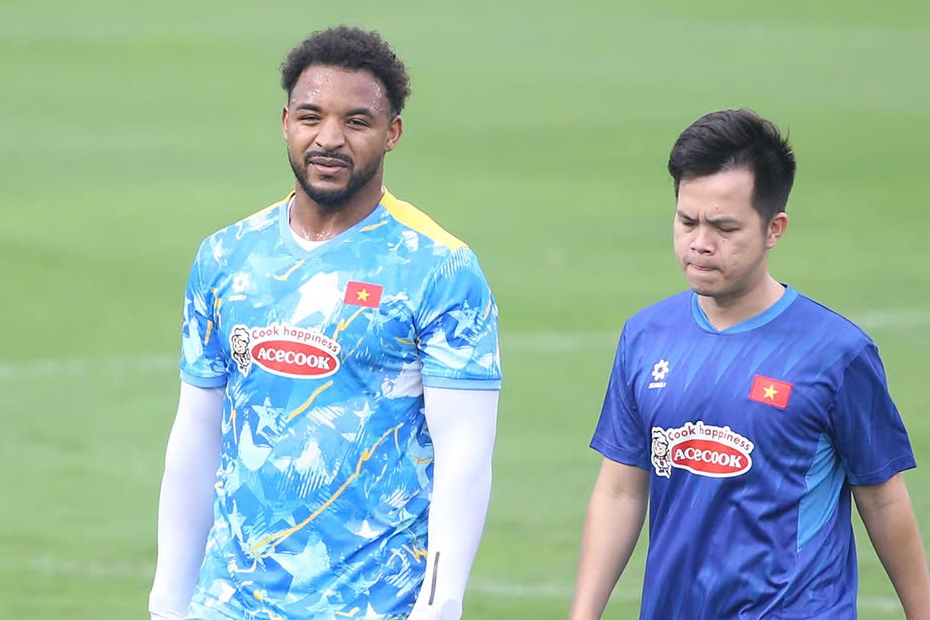 Bài toán tìm người đóng thế cho Nguyễn Xuân Son ở tuyển Việt Nam 1