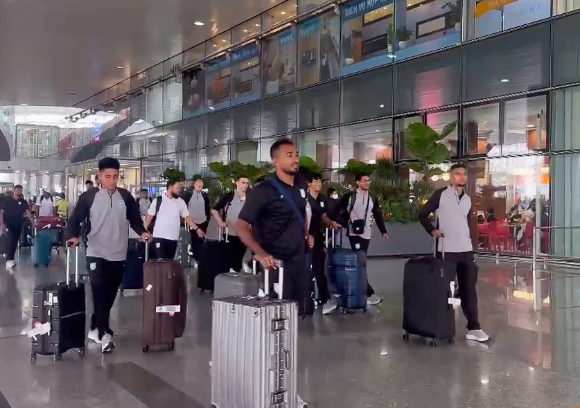 Cựu sao Premier League chưa tới Hà Nội cùng ĐT Bangladesh 1