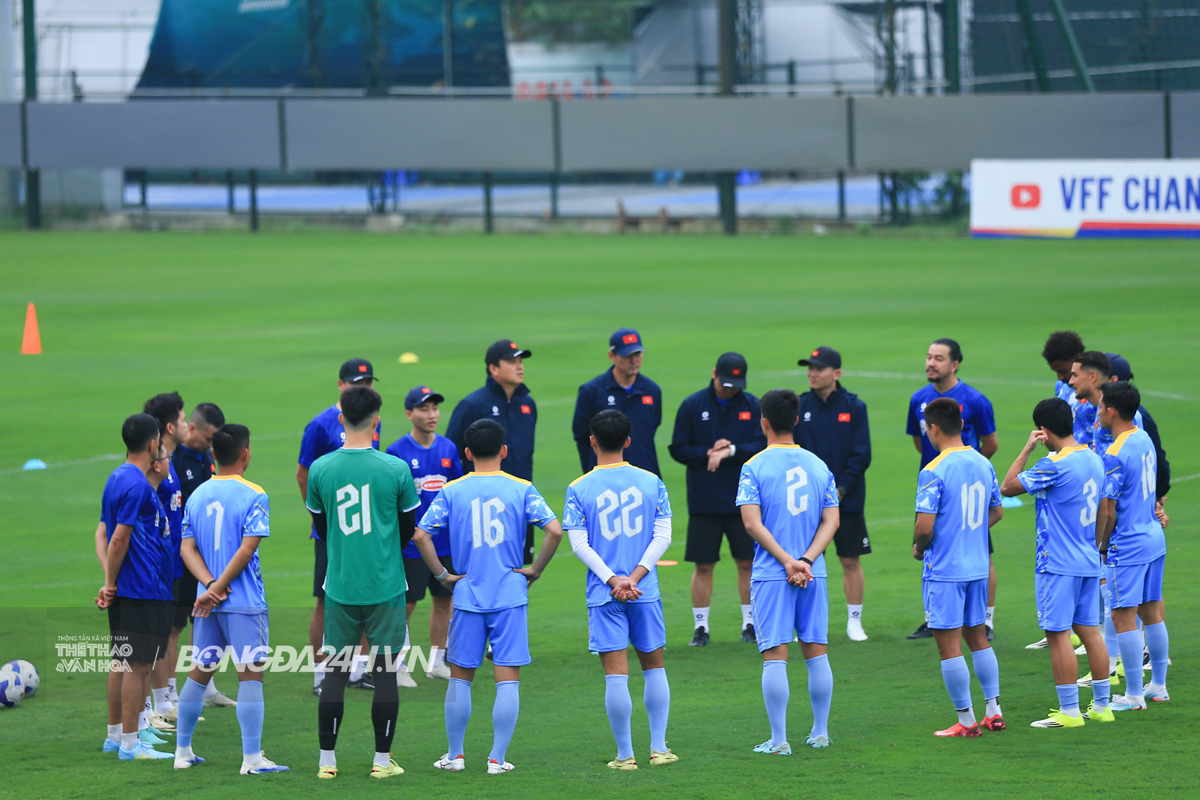 Xuân Son dính chấn thương ngay buổi tập đầu tiên cùng ĐT Việt Nam 2