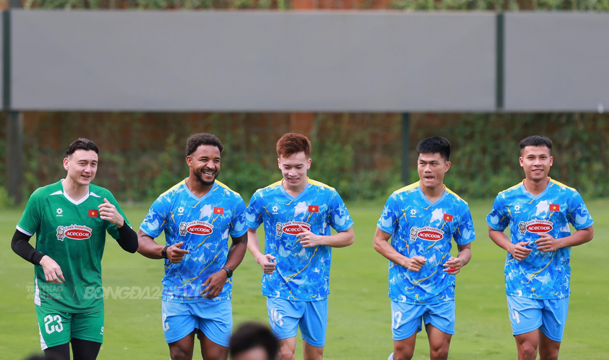 Xuân Son tập riêng, rộn ràng với Đặng Văn Lâm, Hoàng Đức 2