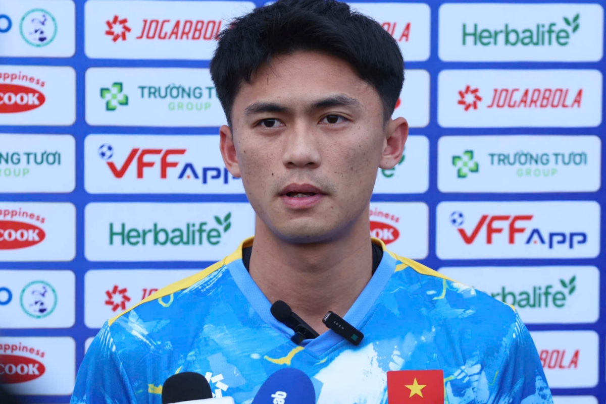 Tiền đạo Nguyễn Trần Việt Cường Tien dao Nguyen Tran Viet Cuong