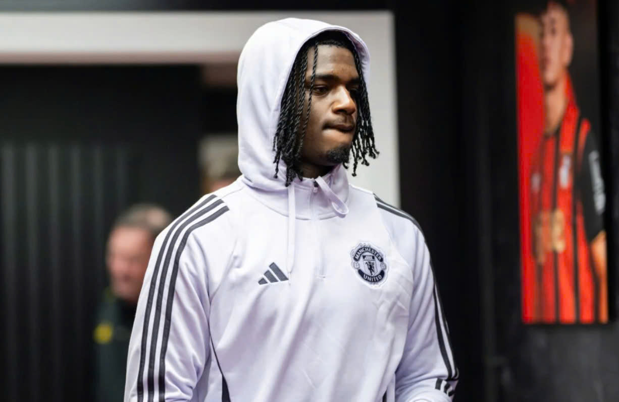 Trung ve tre Ayden Heaven duoc trieu tap len dT Anh