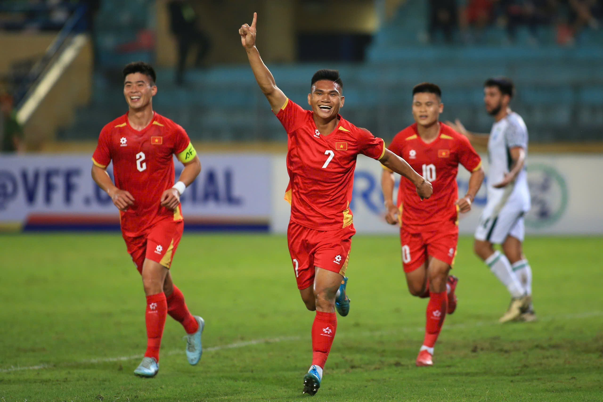 Việt Nam 3-0 Bangladesh Dấu ấn của quân bầu Hiển 1