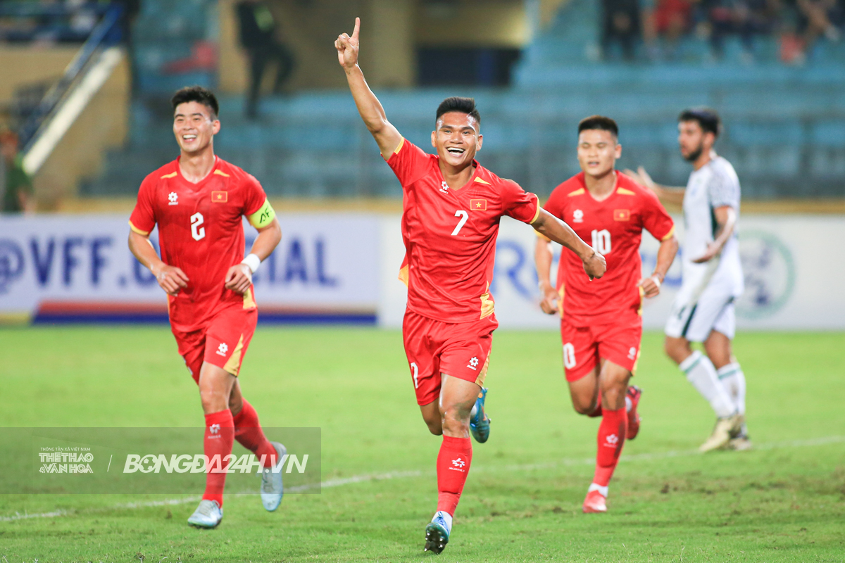 Xuan Manh dT Viet Nam vs Bangladesh 26/3