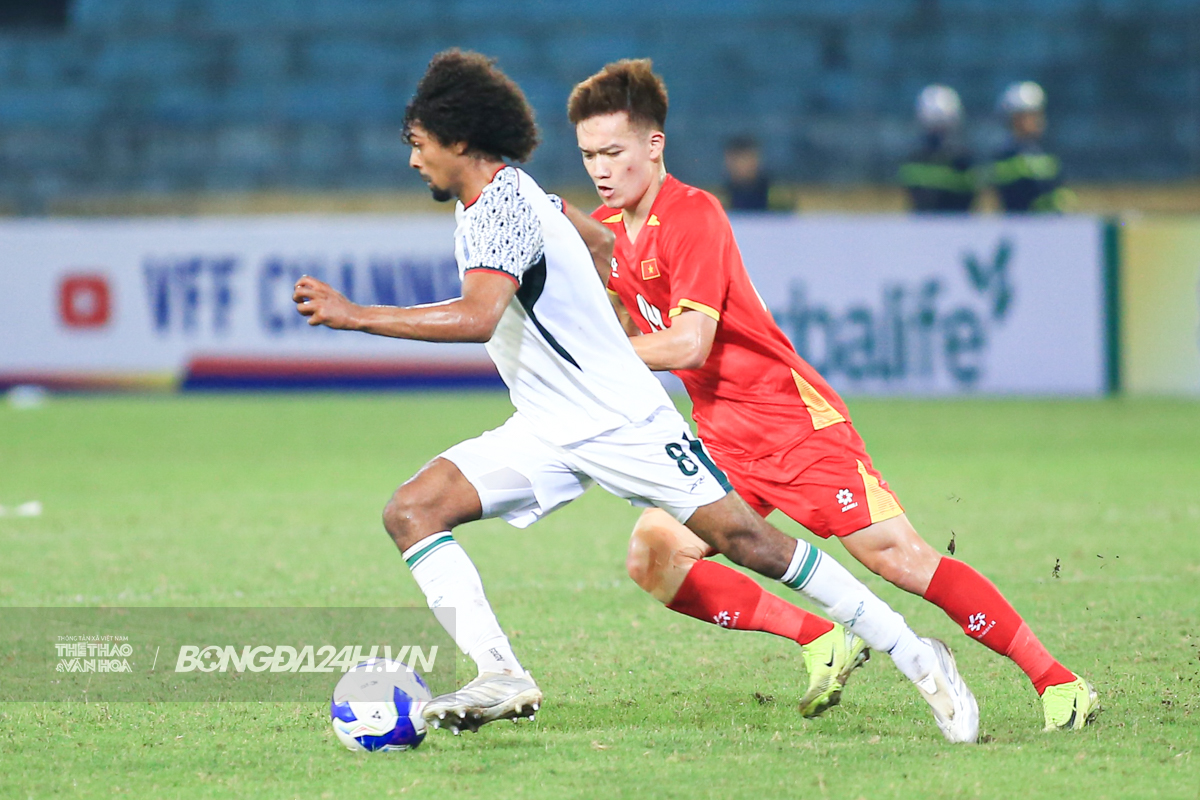 Sao từng chơi Premier League thể hiện đẳng cấp trước ĐT Việt Nam 4