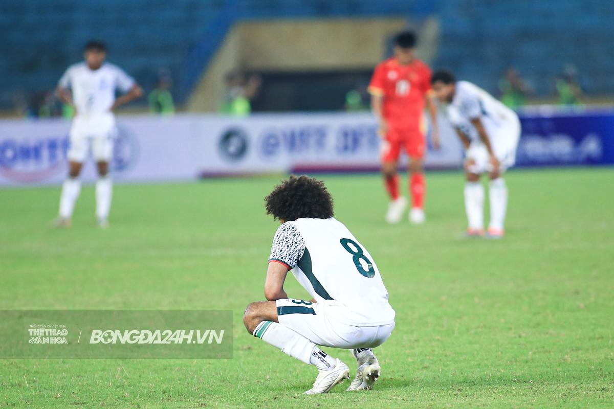 Sao từng chơi Premier League thể hiện đẳng cấp trước ĐT Việt Nam 7