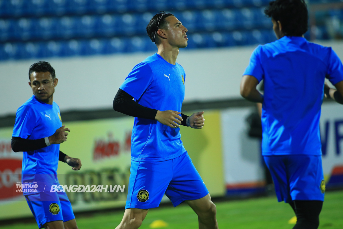 Vị khách bất ngờ trong buổi tập của ĐT Malaysia 2 Vị khách bất ngờ trong buổi tập của ĐT Malaysia 2