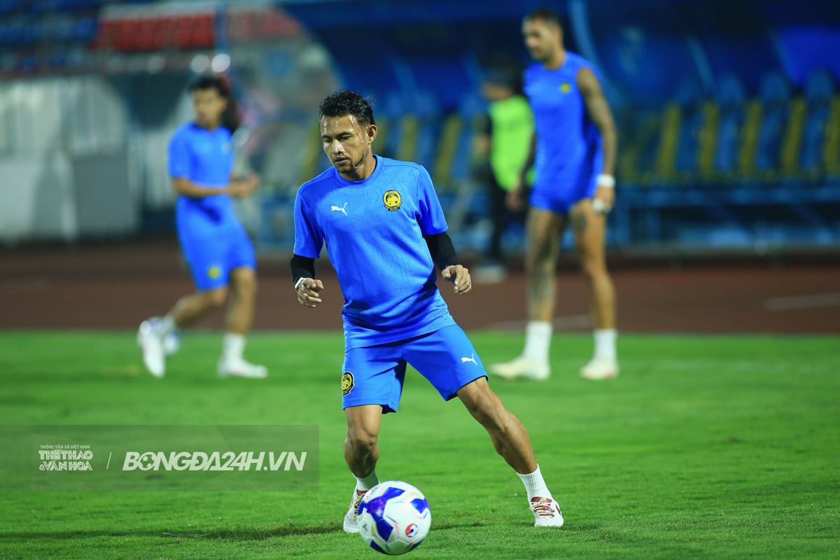 Vị khách bất ngờ trong buổi tập của ĐT Malaysia 6 Vị khách bất ngờ trong buổi tập của ĐT Malaysia 6