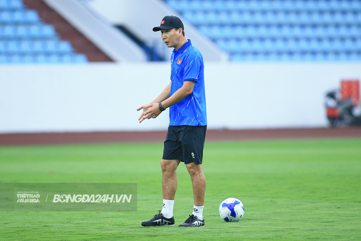 Xuân Son trầm ngâm trong ngày sinh nhật 2