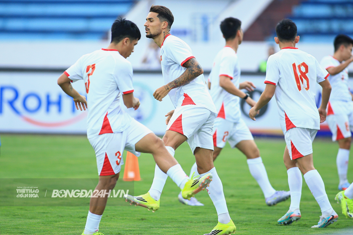 Xuân Son trầm ngâm trong ngày sinh nhật 4