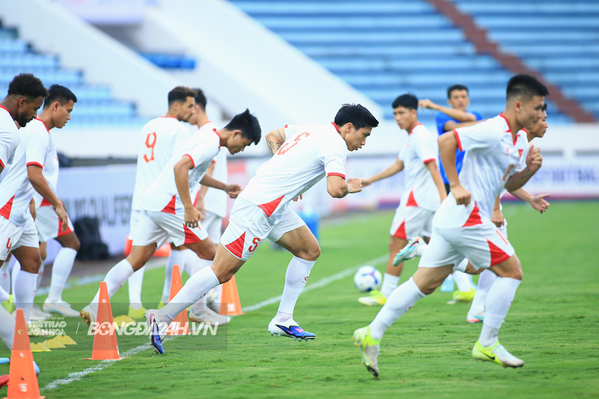 Xuân Son trầm ngâm trong ngày sinh nhật 5