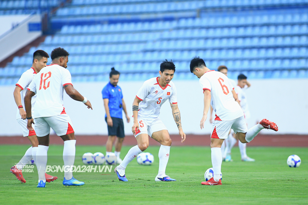 Xuân Son trầm ngâm trong ngày sinh nhật 6