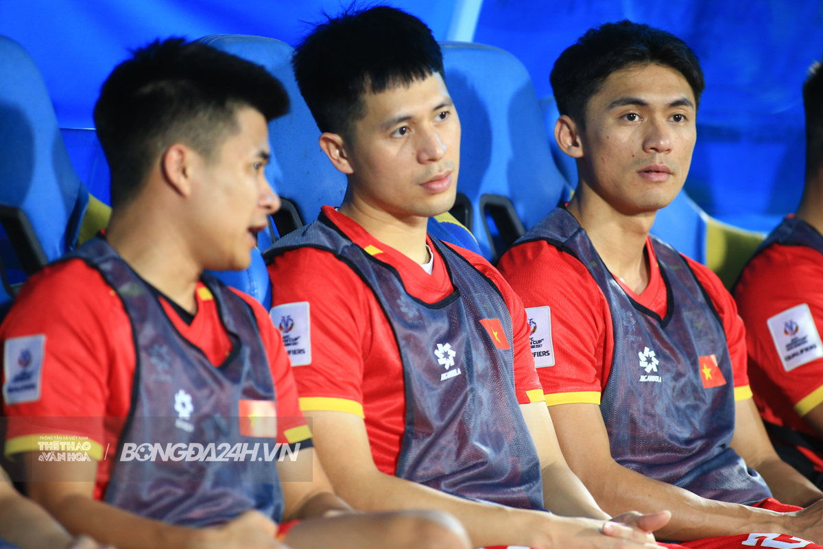 Hàng thủ mới của HLV Kim Sang Sik 6 Hàng thủ mới của HLV Kim Sang Sik 6