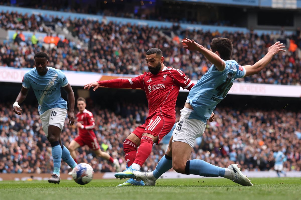 Mohamed Salah Hãy rời bỏ bóng đá trước khi bóng đá rời bỏ anh! 2 Mohamed Salah Hãy rời bỏ bóng đá trước khi bóng đá rời bỏ anh! 2