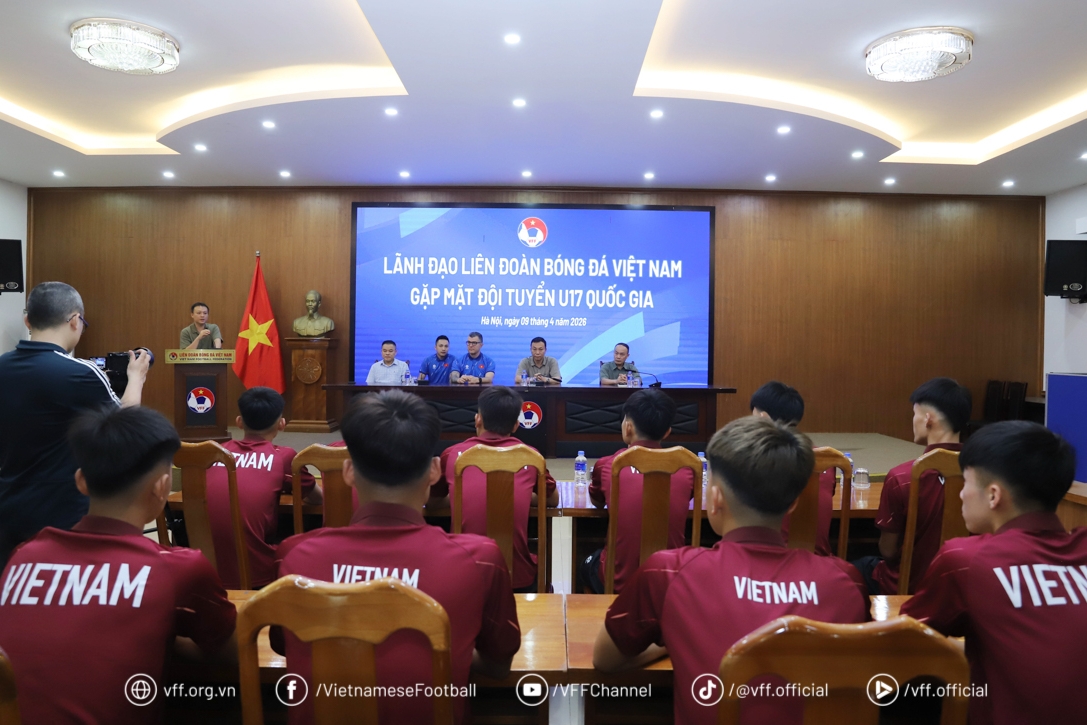 U17 Viet Nam nhan loi dan do tu Chu tich VFF