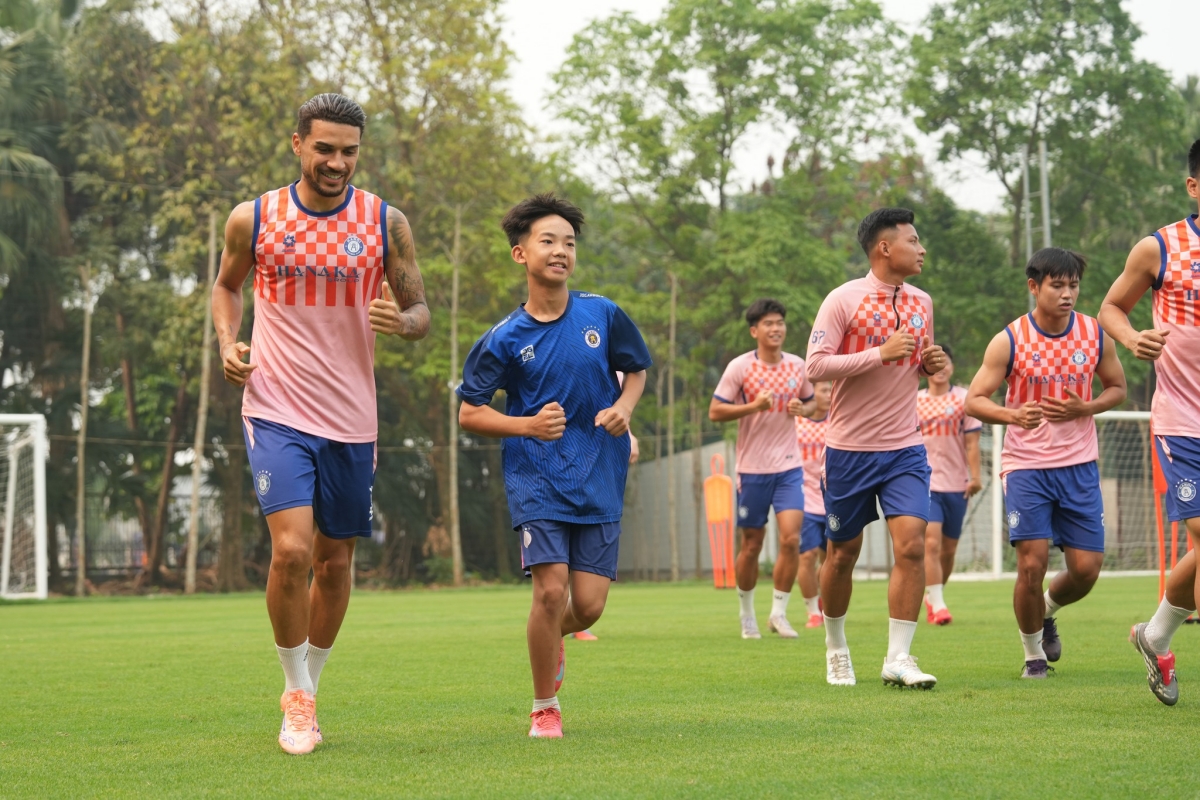 Đằng sau màn ăn mừng của Đỗ Hoàng Hên 1