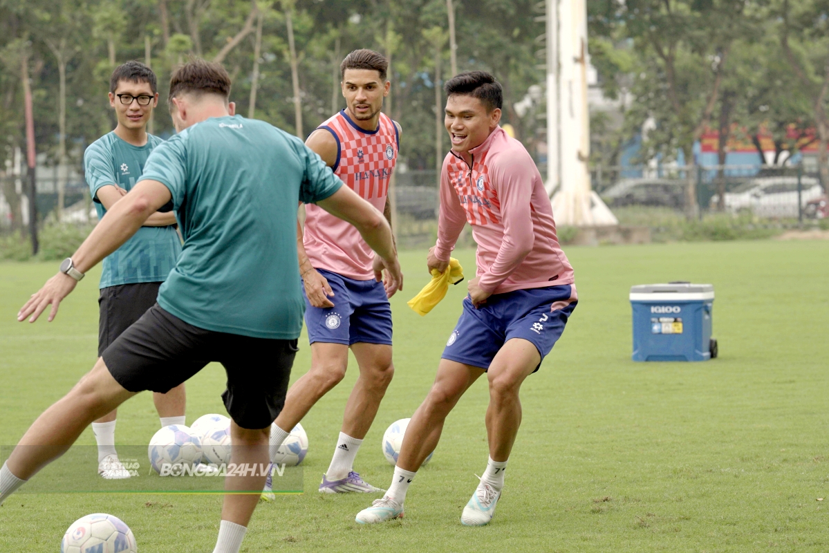 Hoàng Hên và Hà Nội FC hưng phấn trước thềm đấu Becamex TPHCM 3