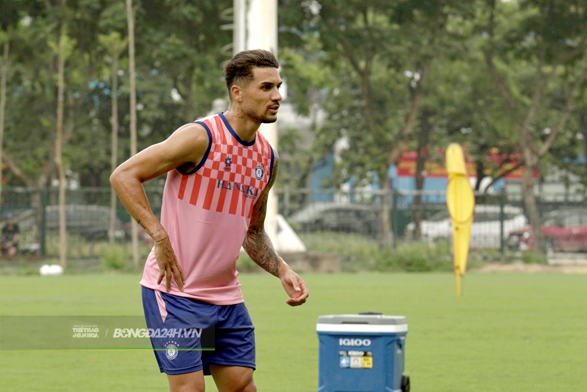 Hoàng Hên và Hà Nội FC hưng phấn trước thềm đấu Becamex TPHCM 1