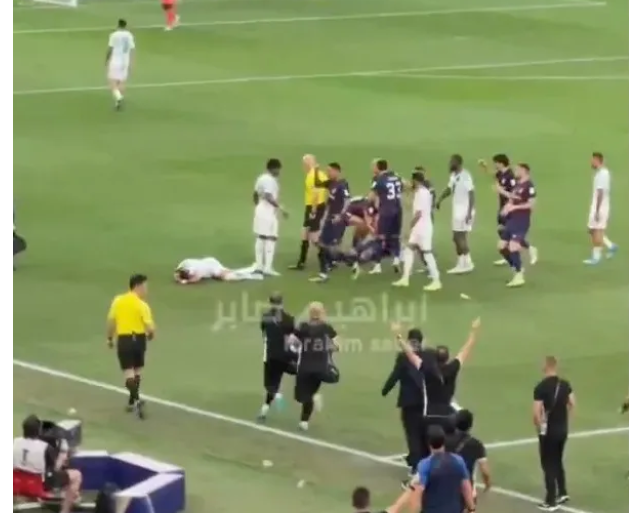 Cầu thủ nhập viện khẩn cấp tại Cúp C1 châu Á 2