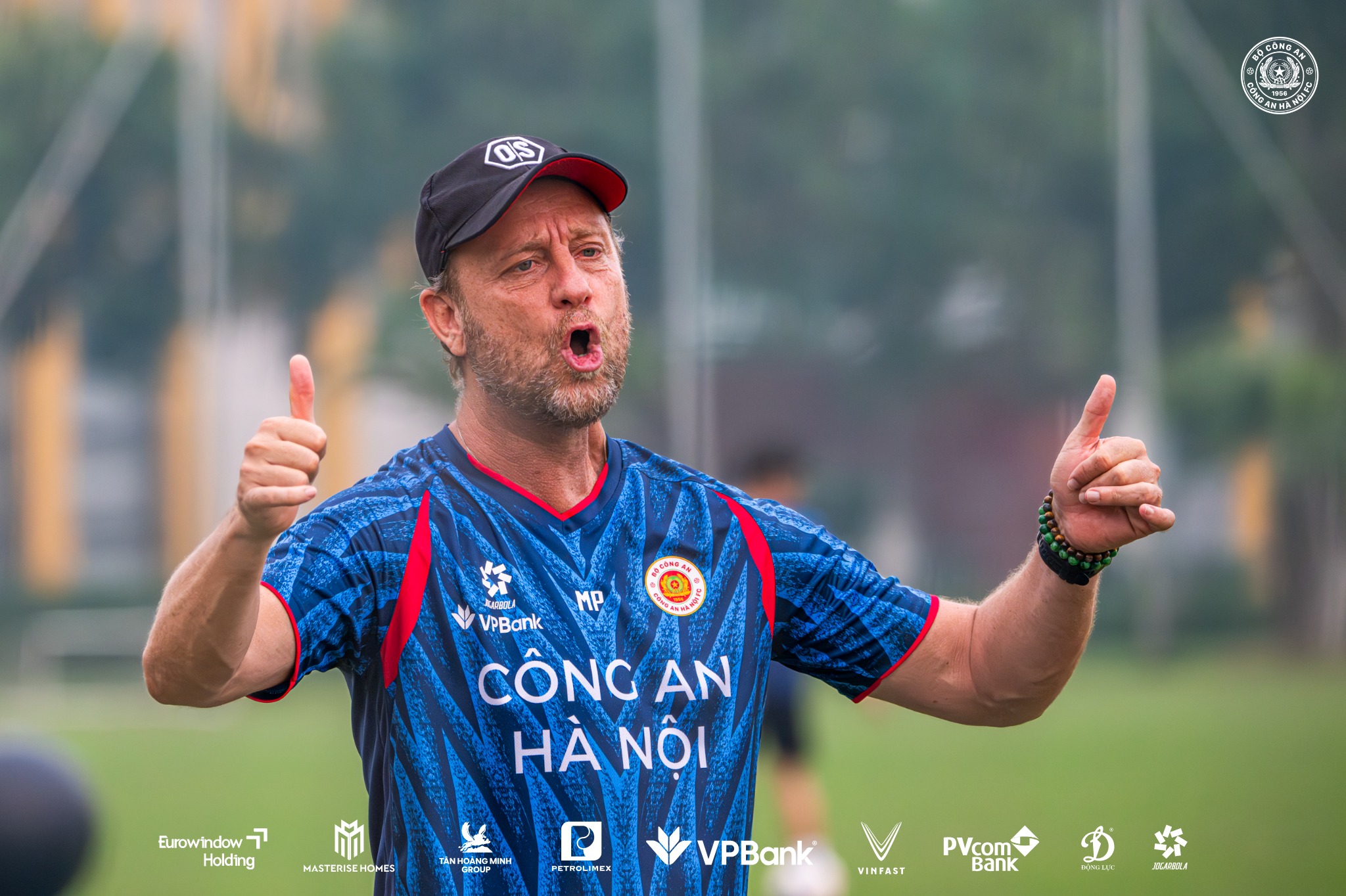 Tham vọng của CLB CAHN sau bản hợp đồng mới với HLV Polking 1